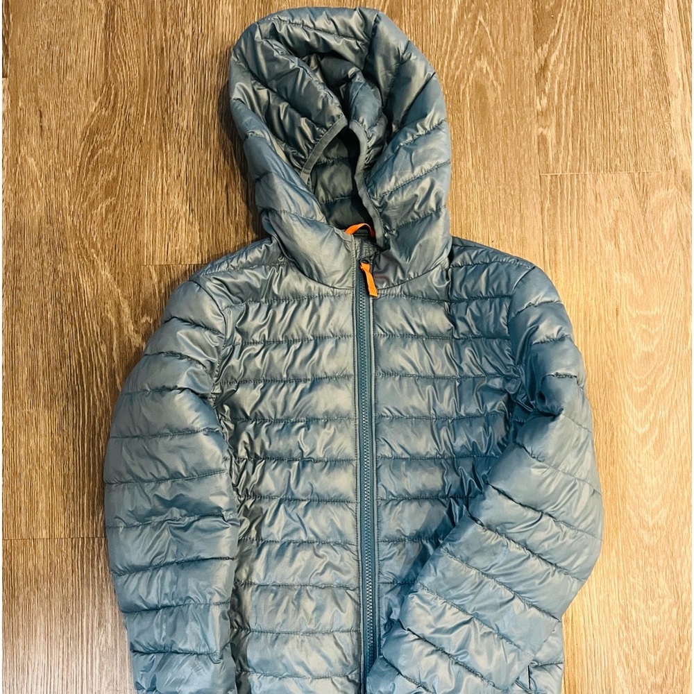 Girls lightweight puffer coat. Teal color.